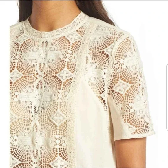 New! Gorgeous antique lace button back blouse by Hinge. - Picture 2 of 9